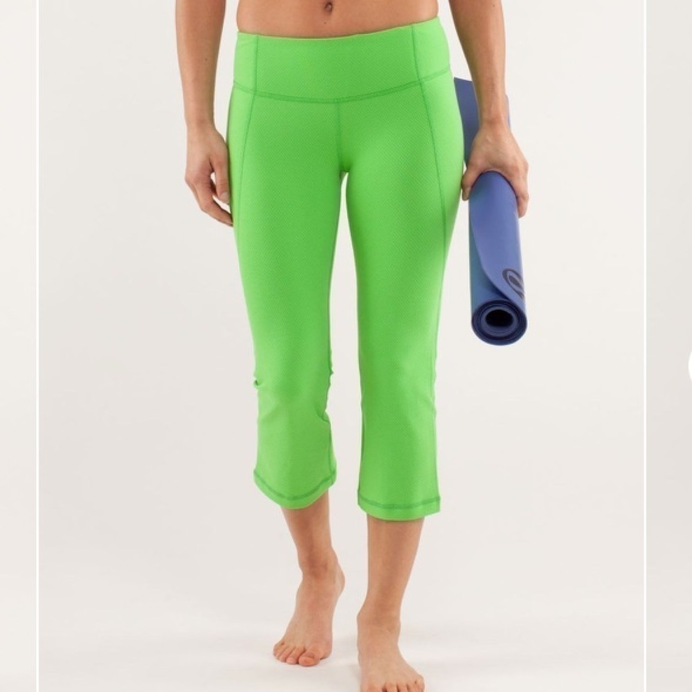 Lululemon Gather & Crow Crop 6 NWT